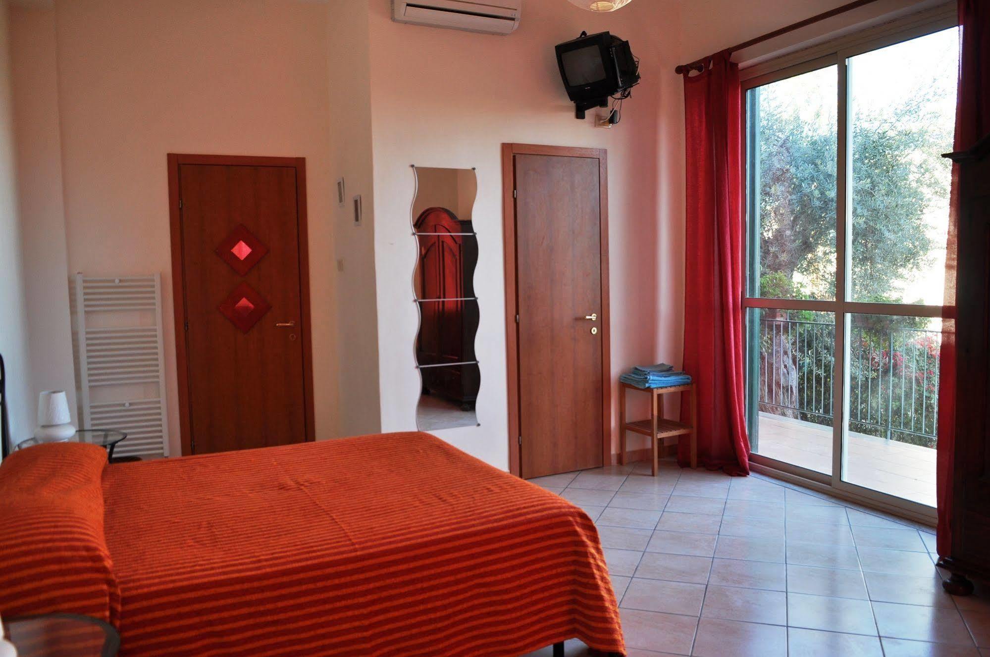 Couette-café Stella Marina 2*